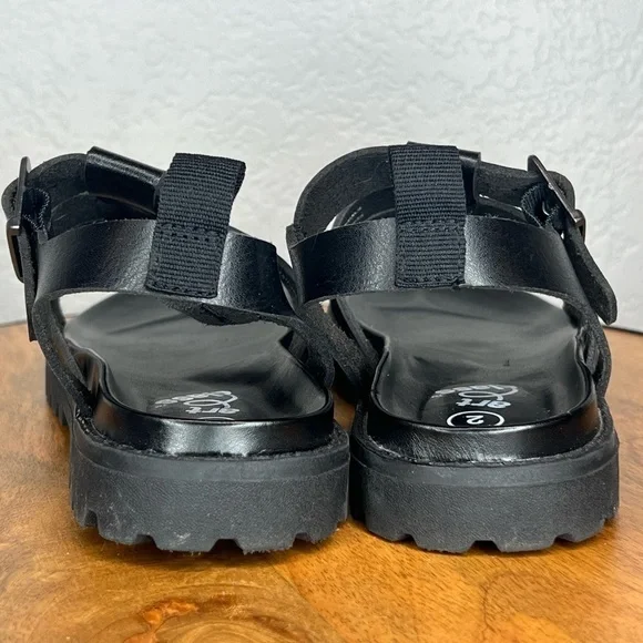271. Art Class Sandal Black Size 2 - Picture 4 of 9